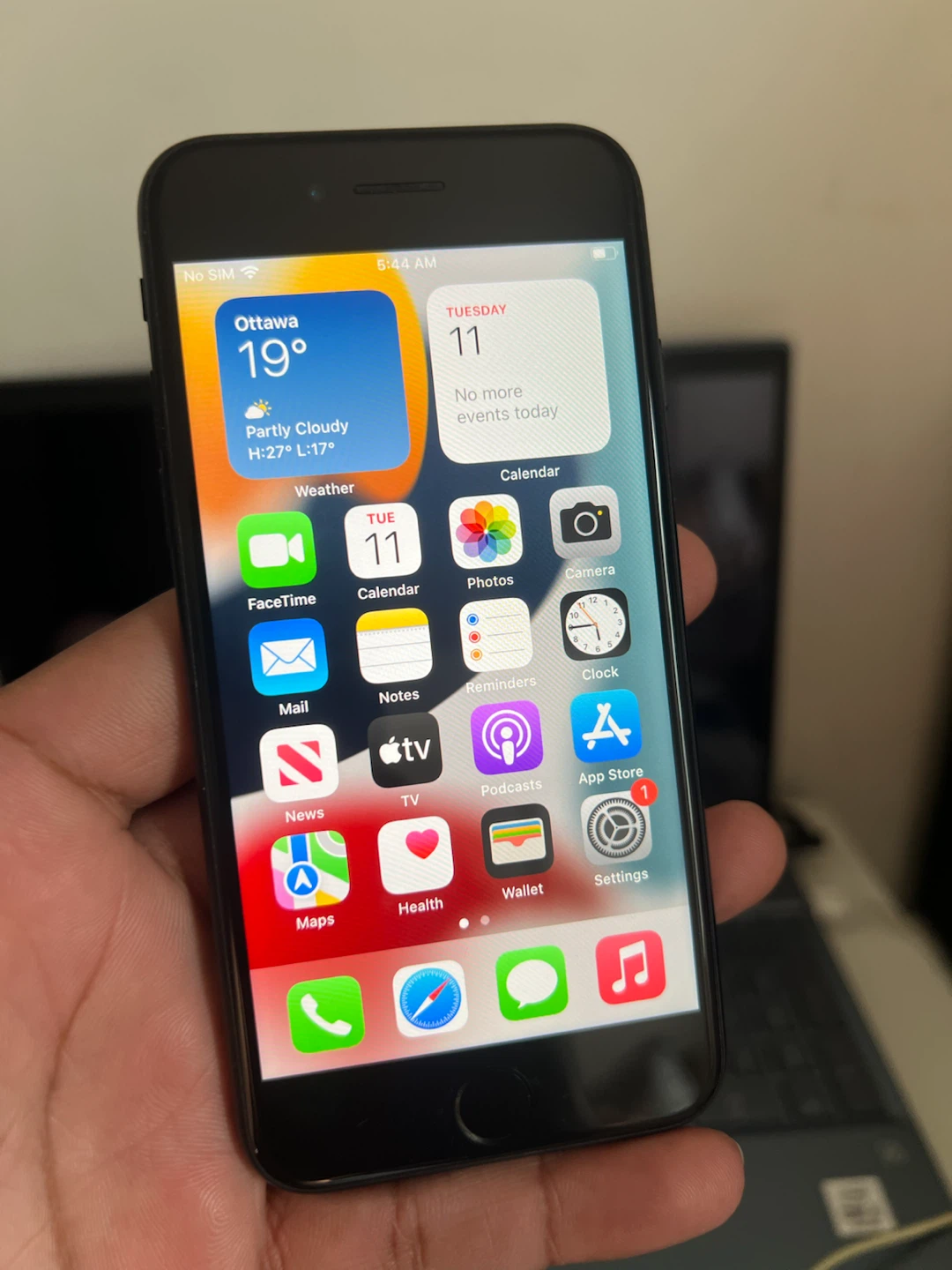 Apple iPhone SE (2nd generation) 128GB Black - photo 2