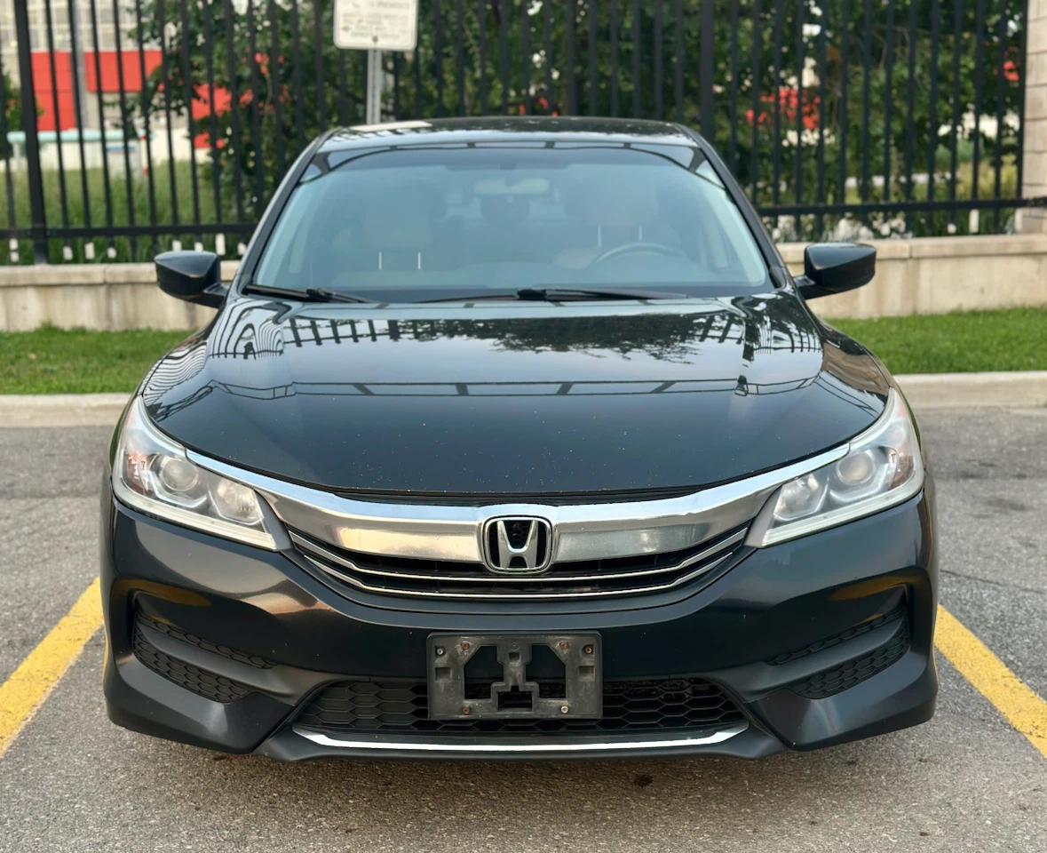 2017 Honda Accord LX - photo 2