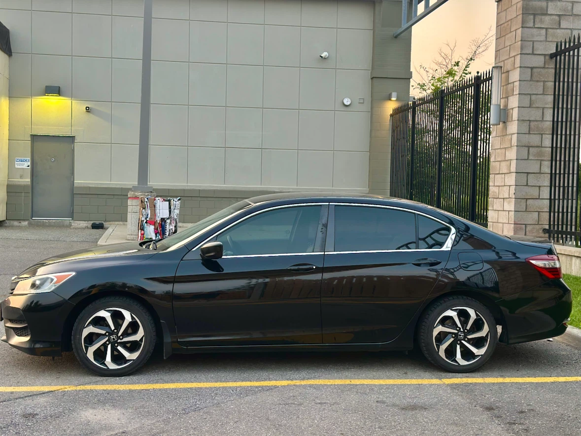 2017 Honda Accord LX - photo 5