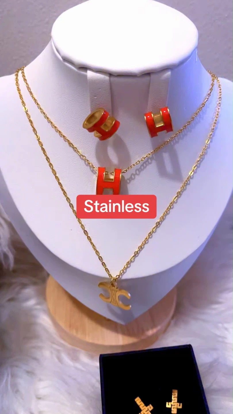 Gold Tone Necklace and Earring Set - photo 4