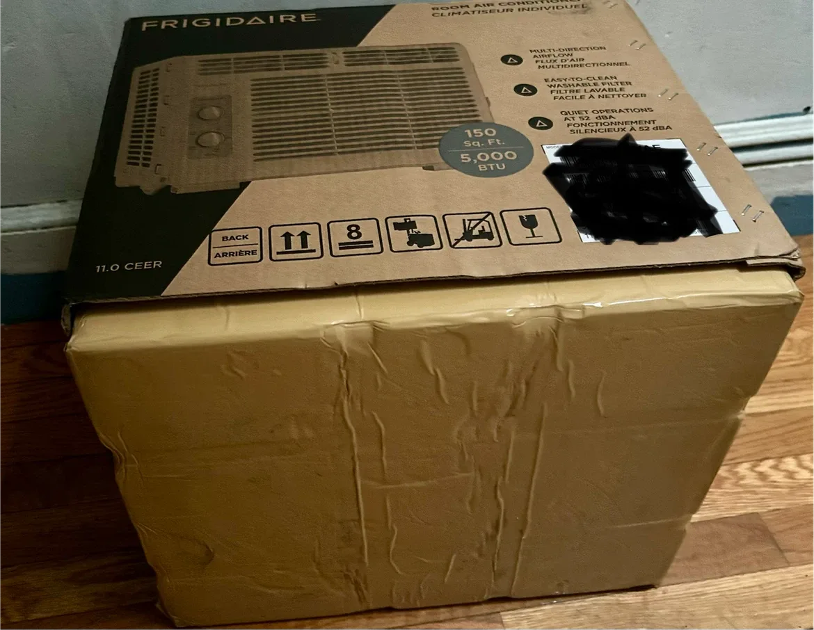 Frigidaire 5,000 BTU 115V Window/ Bracket included - photo 3