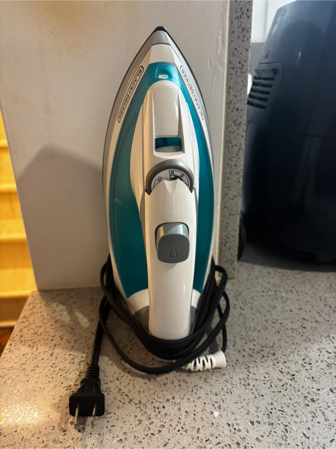 BLACK+DECKER Iron