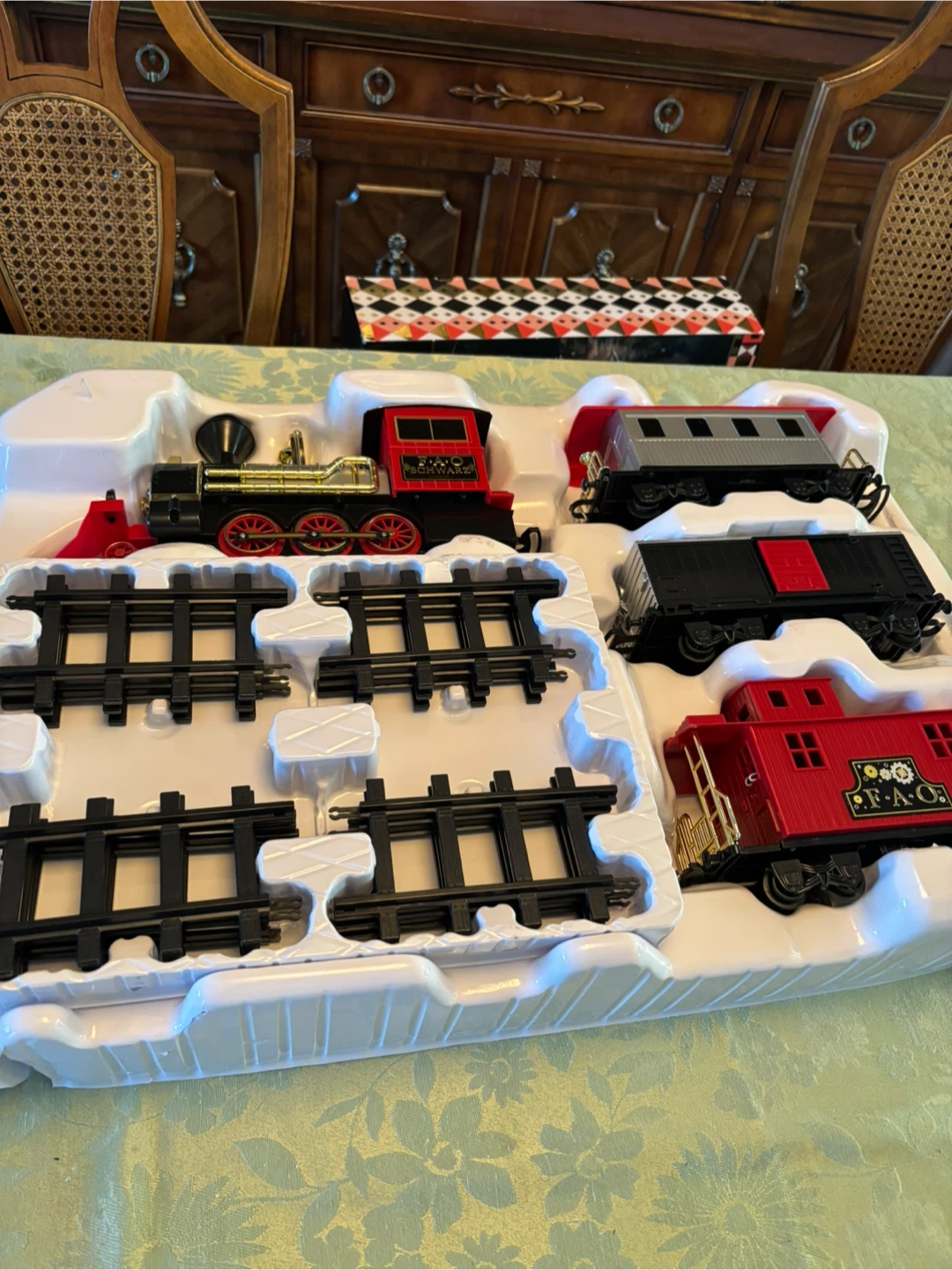 FAO Schwarz Classic Motorized Train Set - photo 3