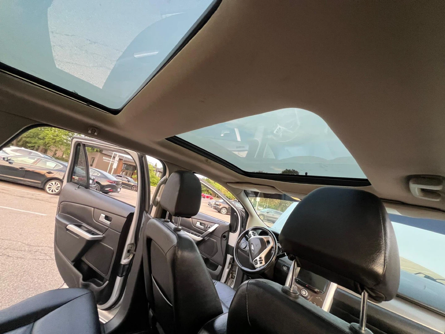 Ford Edge SUV - photo 4