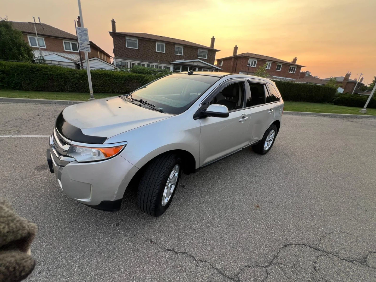 Ford Edge SUV - photo 2