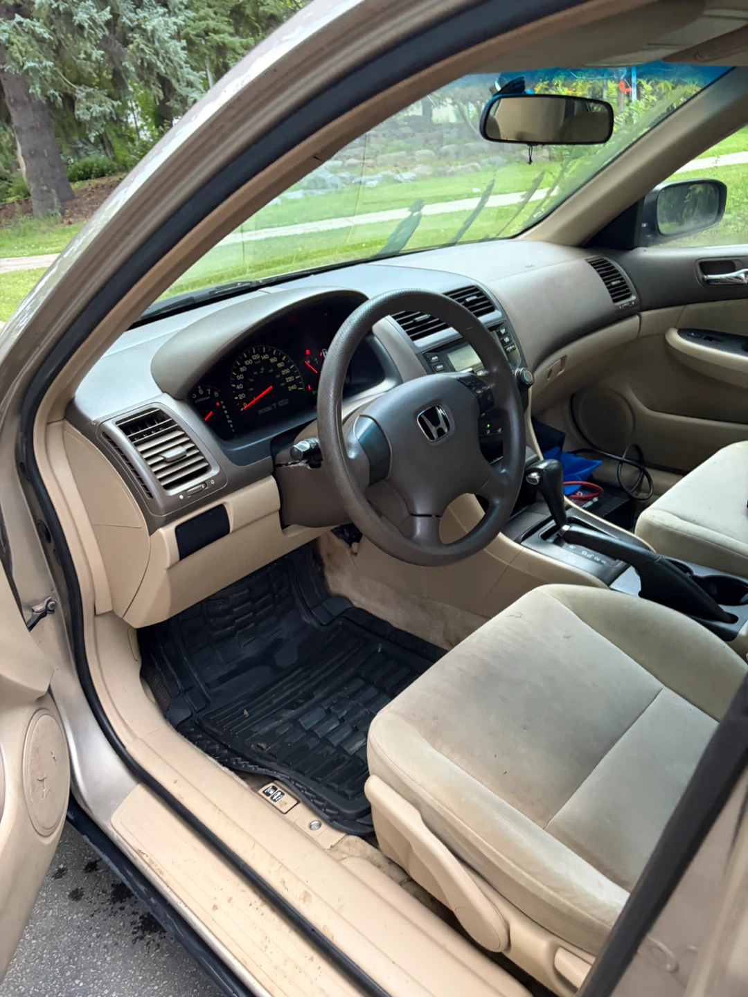 2004 Honda Accord sedan - photo 3
