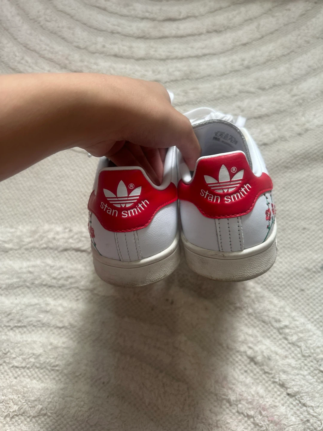 Adidas Stan Smith Sneakers with Floral Detail - photo 5