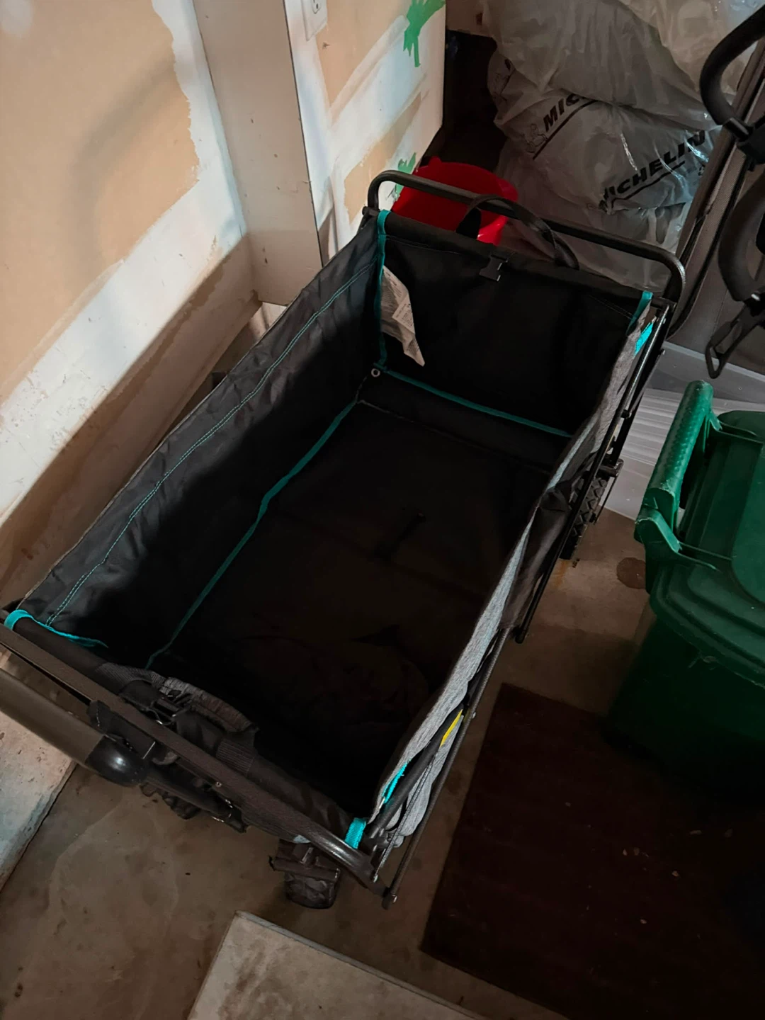 Folding Outdoor Wagon - photo 2
