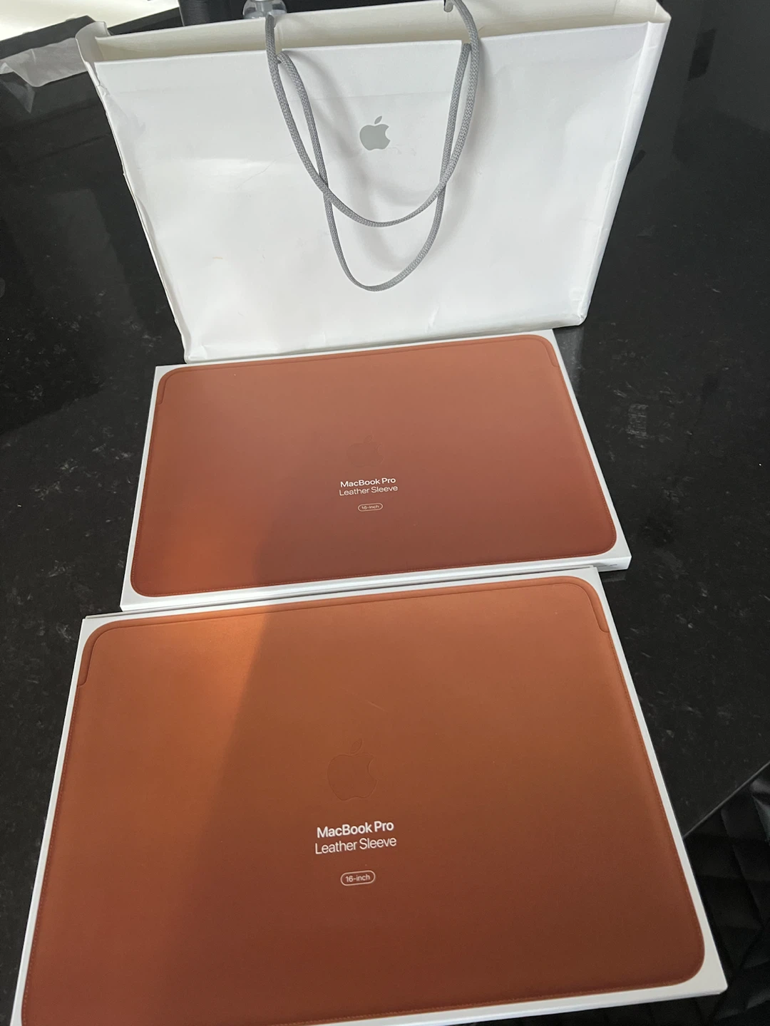 Apple MacBook Pro 16-inch Leather Sleeve - photo 2