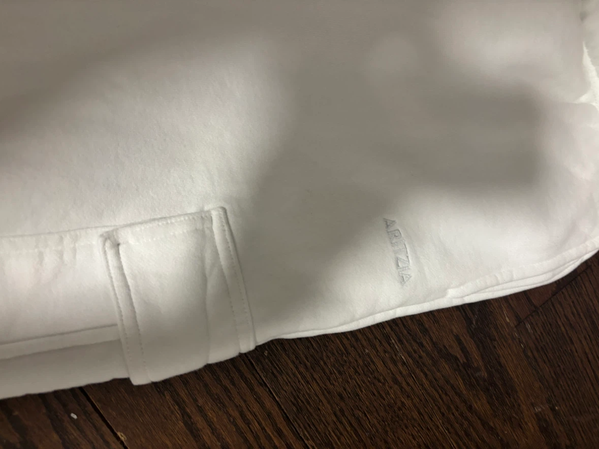 Aritzia Sweatfleece Megafit Cuffed Cargo Sweatpants - photo 2
