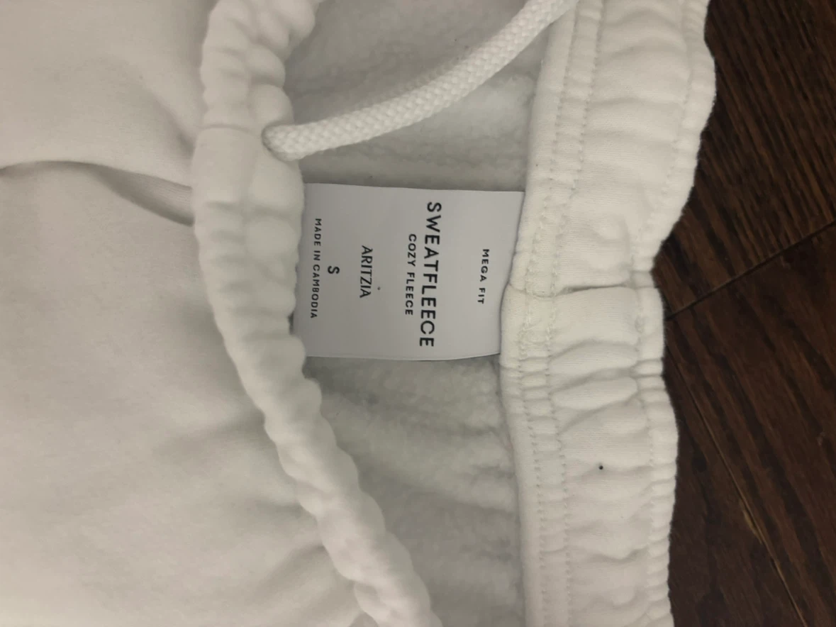 Aritzia Sweatfleece Megafit Cuffed Cargo Sweatpants - photo 3
