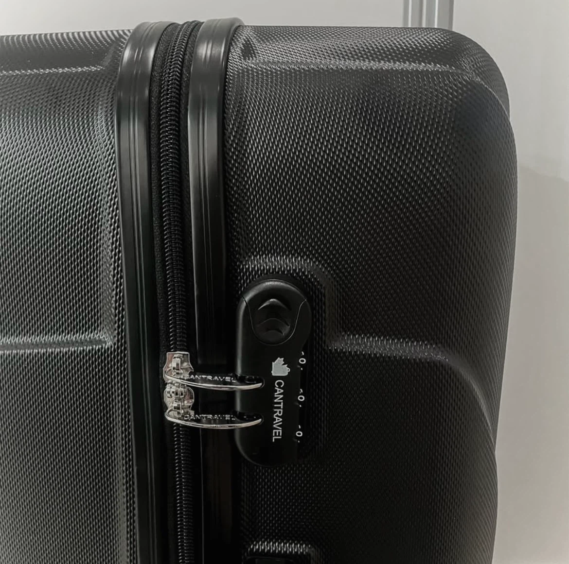 Brand New - Black 3-Piece Spinner Luggage Set - photo 4