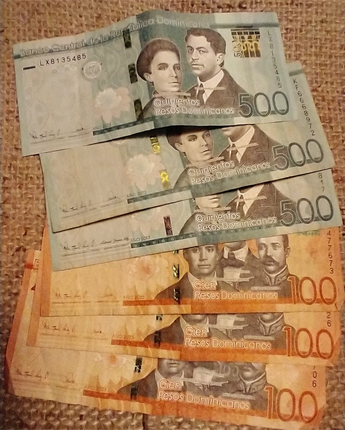 1800 Dominican Pesos
