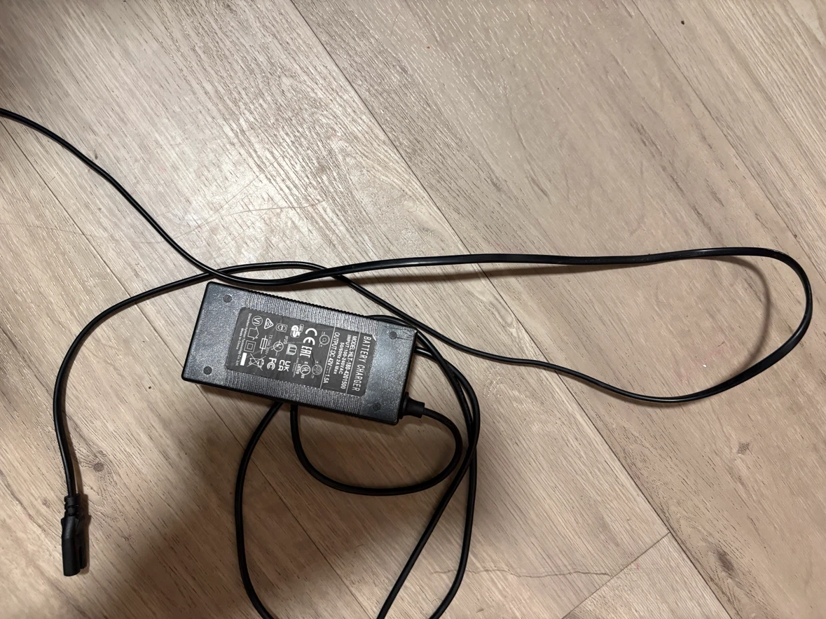 Battery Charger HLT-180-4201500 - photo 3
