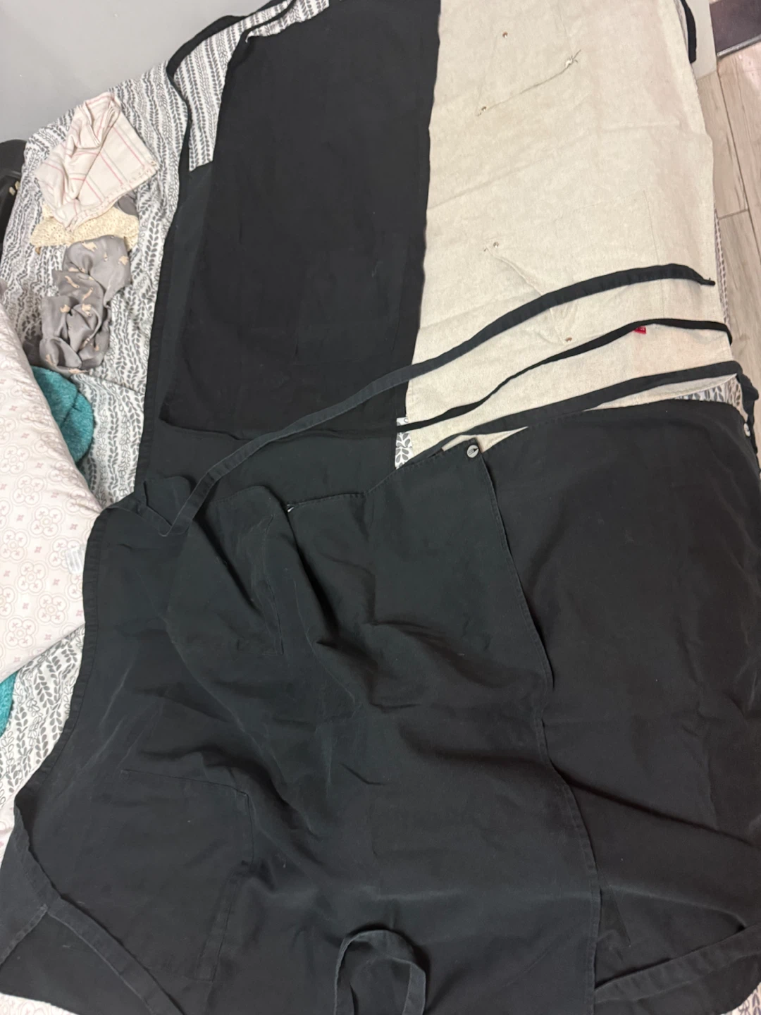 5 Work Aprons