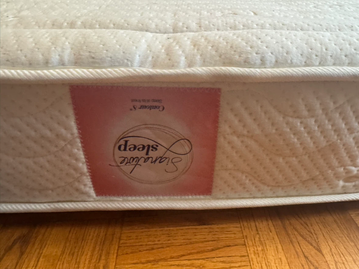 Queen size mattress - photo 4