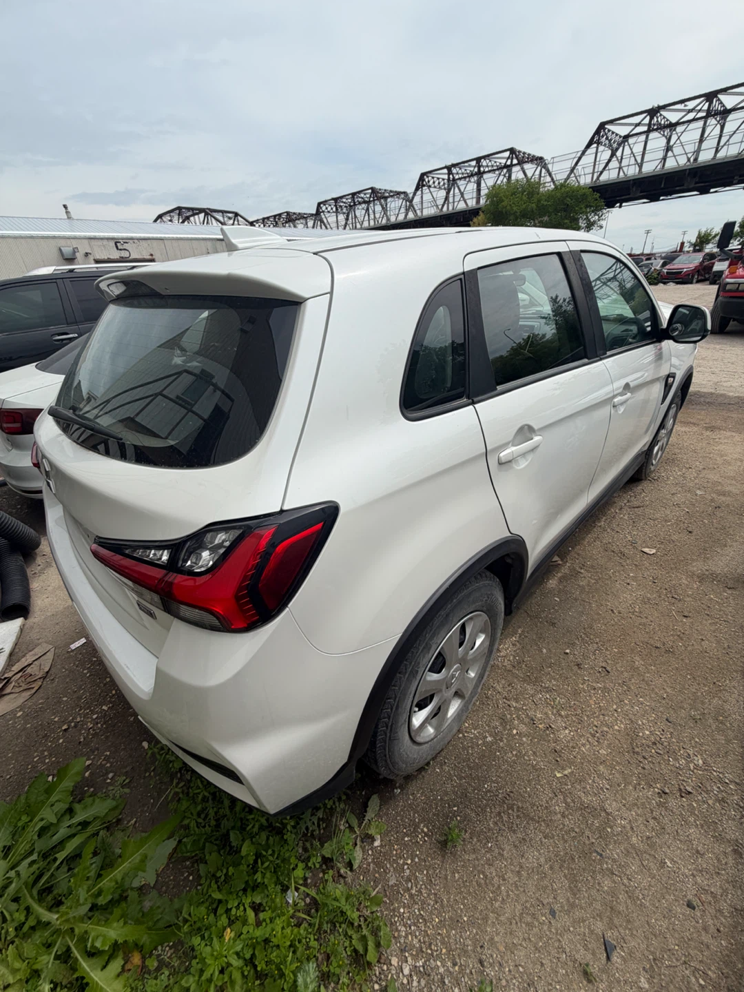 White Mitsubishi RVR SUV