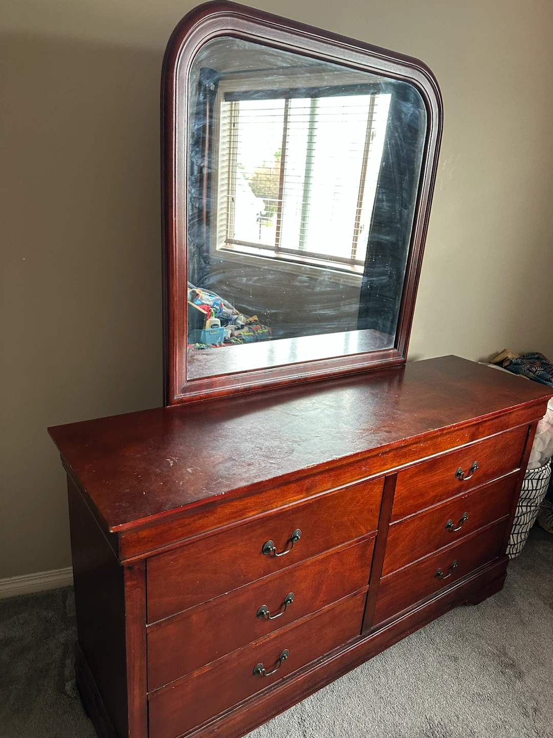 Solid Wood Dresser with Large Mirror – Excellent Condition