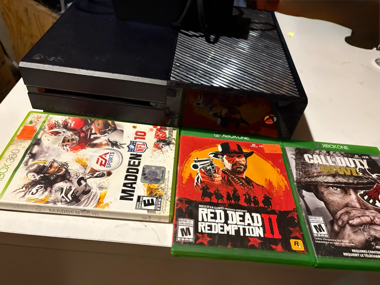Xbox One Video Games - Red Dead Redemption 2 & Call of Duty WWI - photo 3