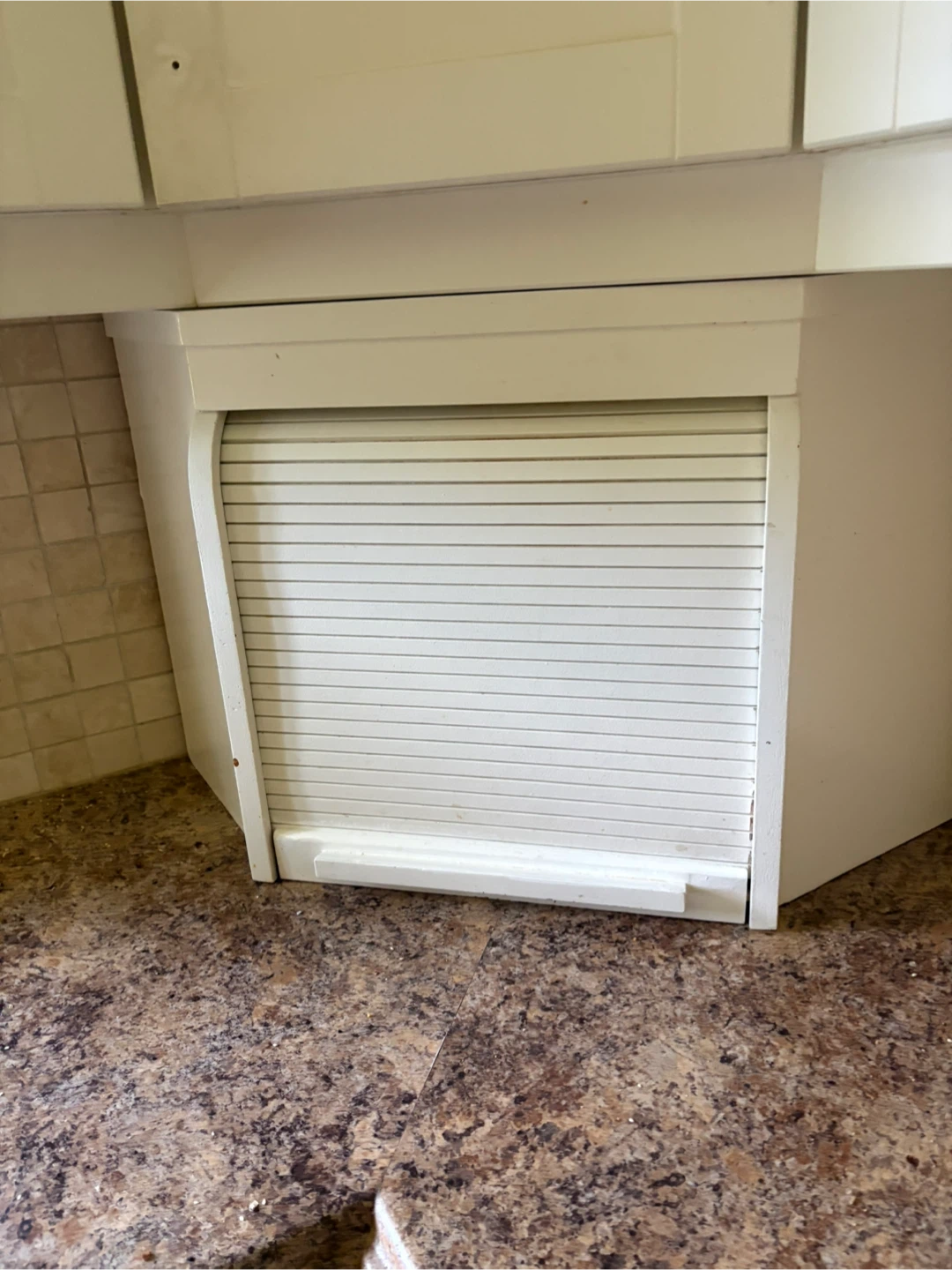 White Kitchen appliance garage.