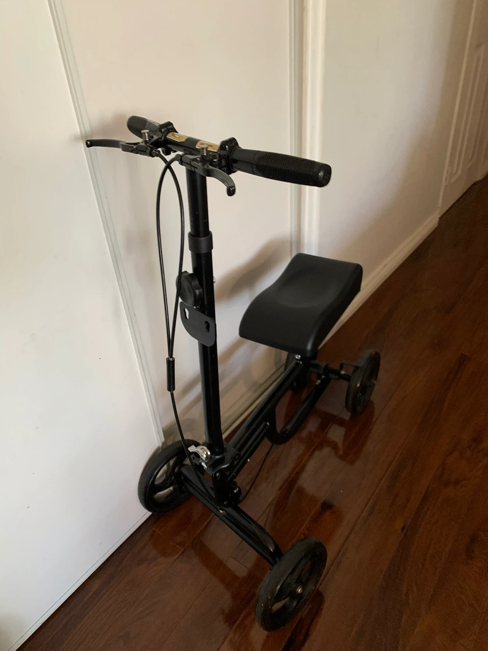Black Knee Scooter Walker