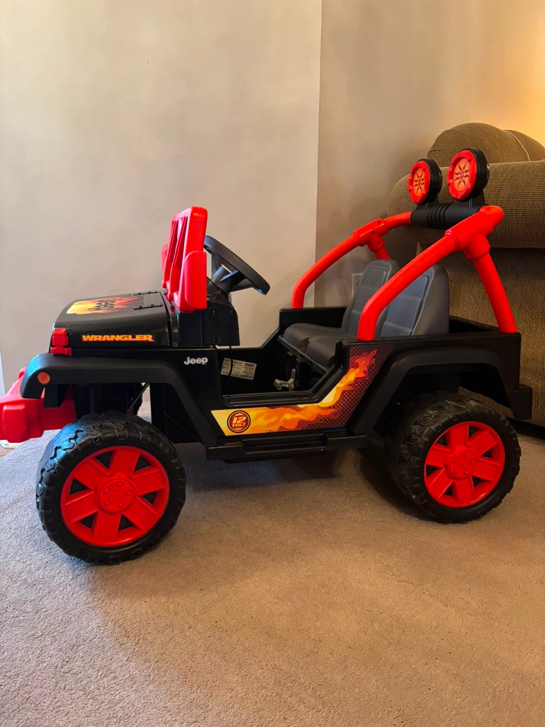Jeep Power Wheels Wrangler Ride-On Toy - photo 5