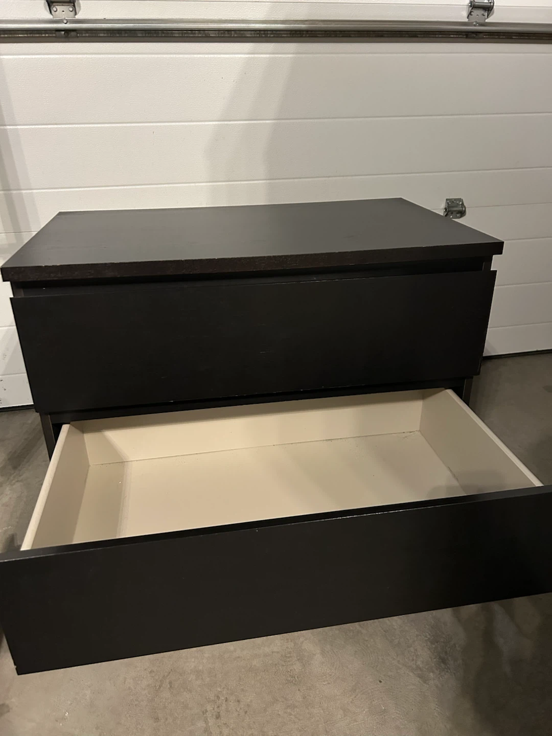 IKEA black dresser MALM with 3 drawers - photo 3