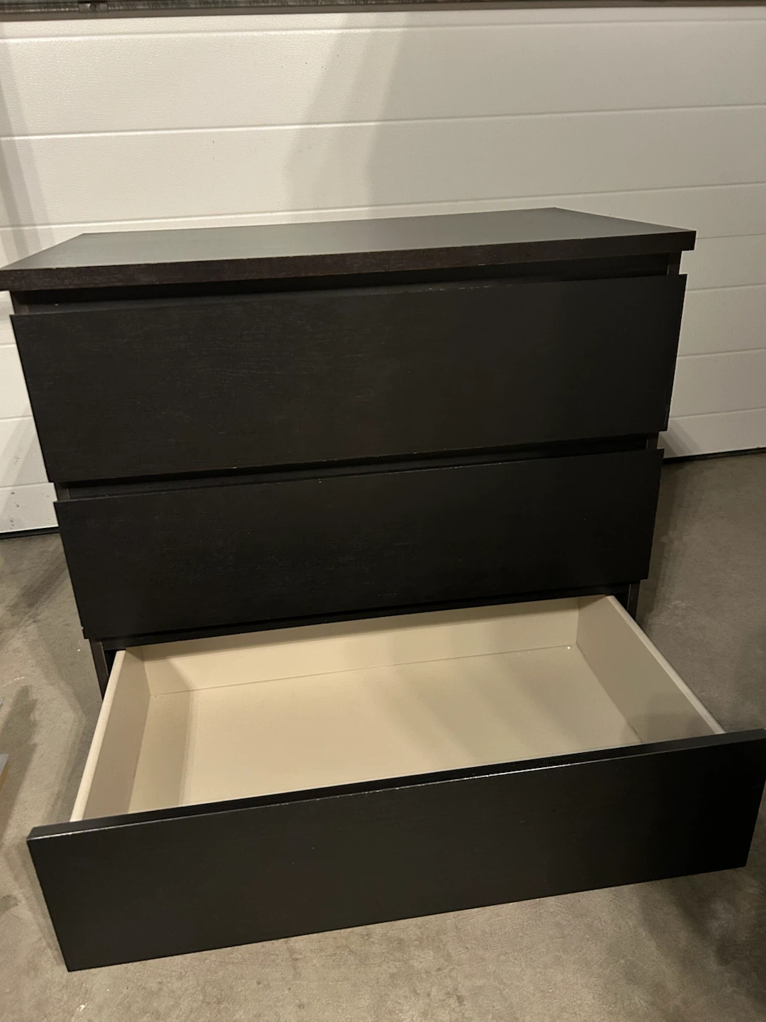 IKEA black dresser MALM with 3 drawers - photo 4