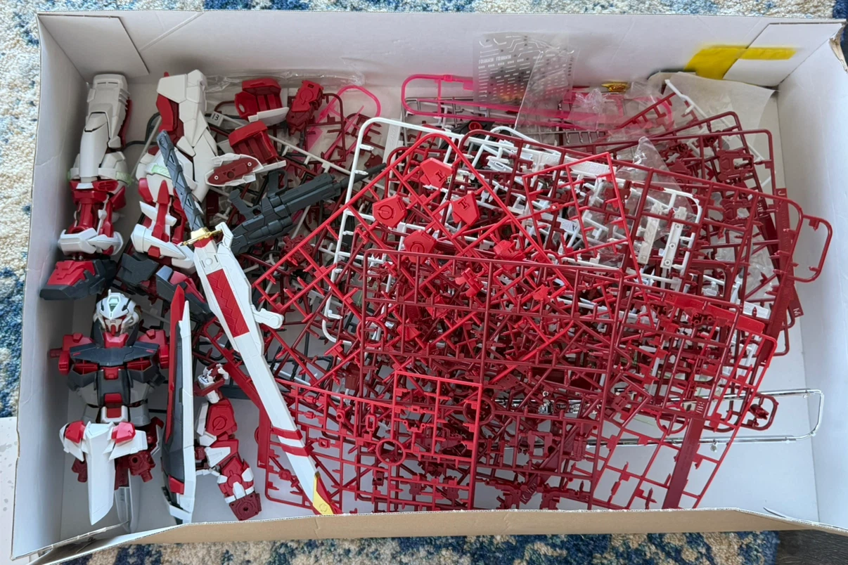 PG Gundamn Astray Red Frame - photo 3