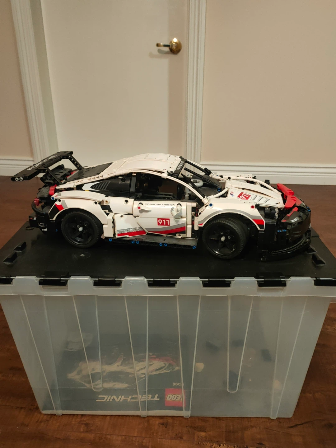 LEGO Porsche 911 RSR (Container and manual included) No box