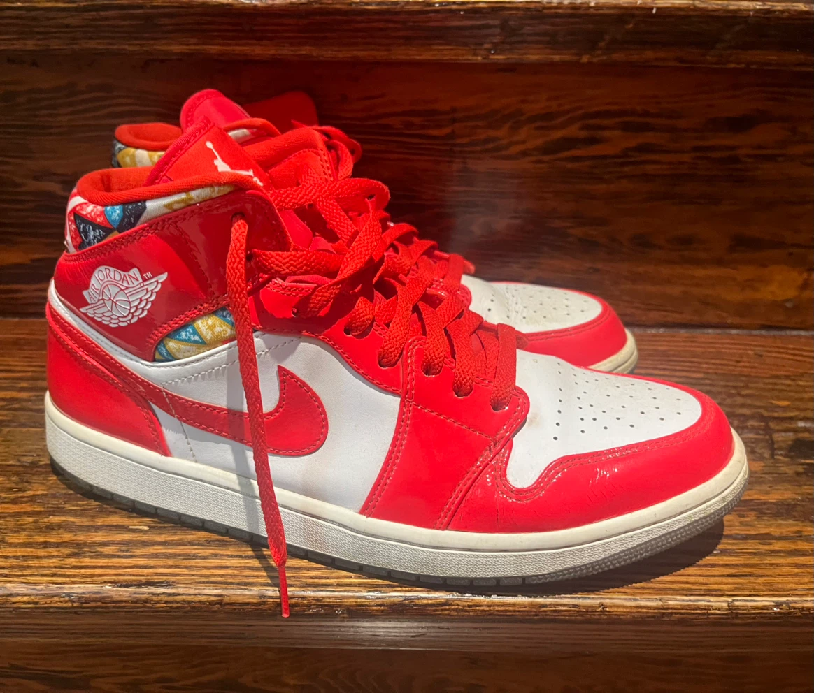 Air Jordan 1 Mid SE "Barcelona Sweater" - photo 3