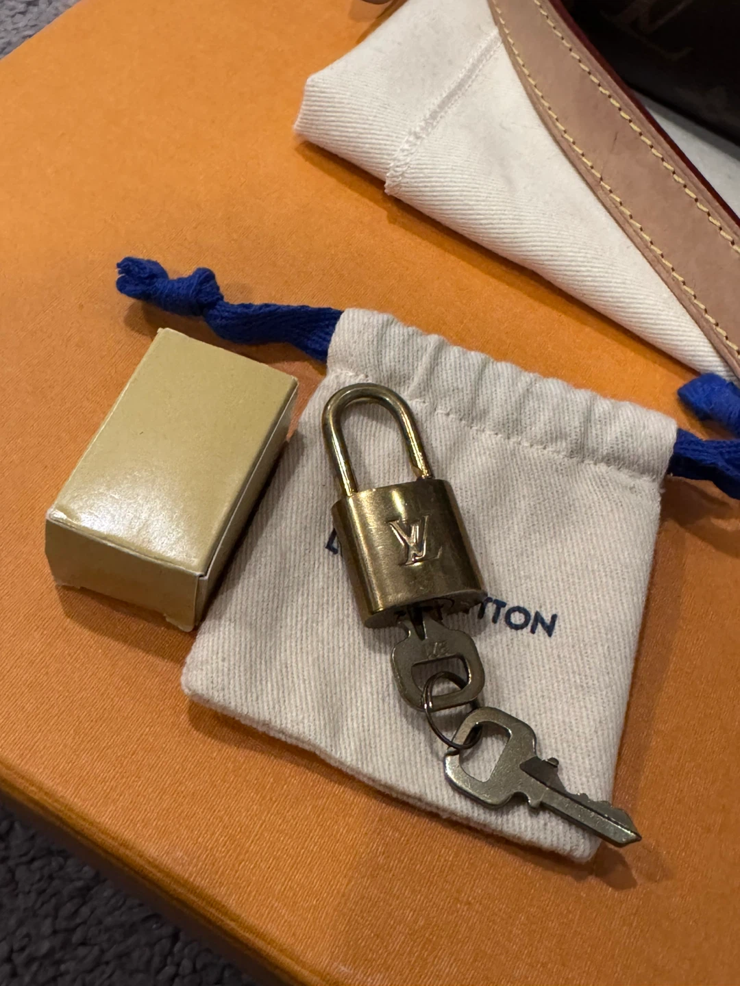 Louis Vuitton Speedy 30 Monogram Canvas Handbag - photo 4