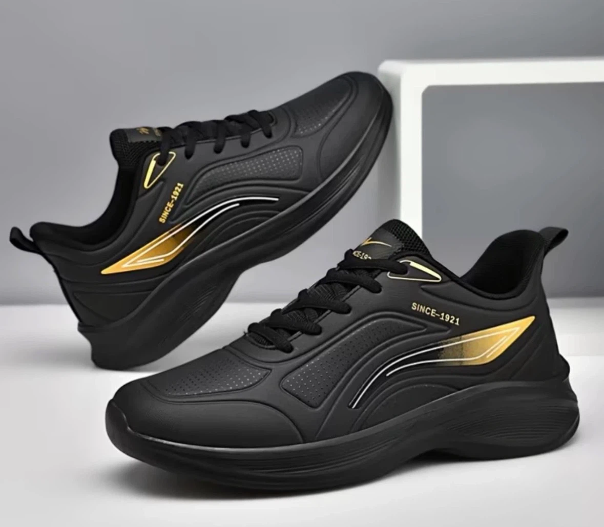 Black Fashiona Sneakers