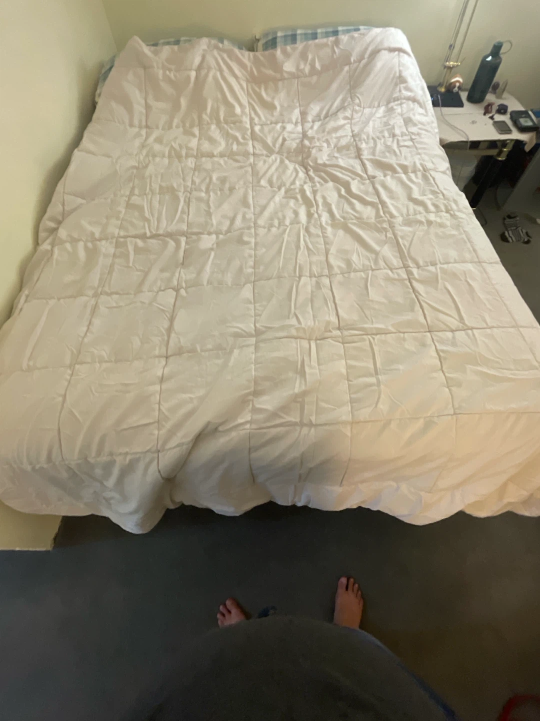 White Queen Size Comforter