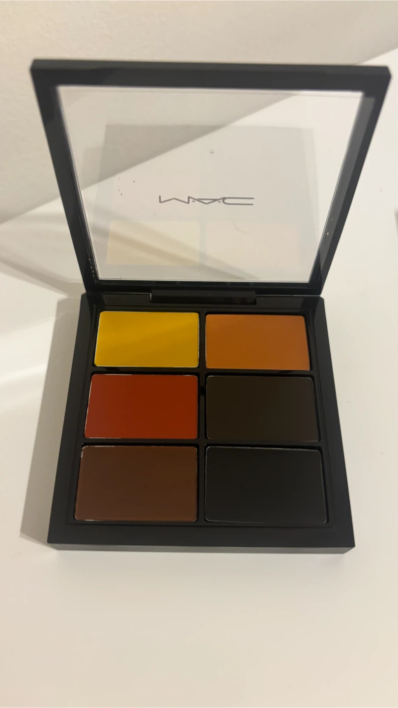 MAC Studio Fix Conceal and Correct Palette - photo 2