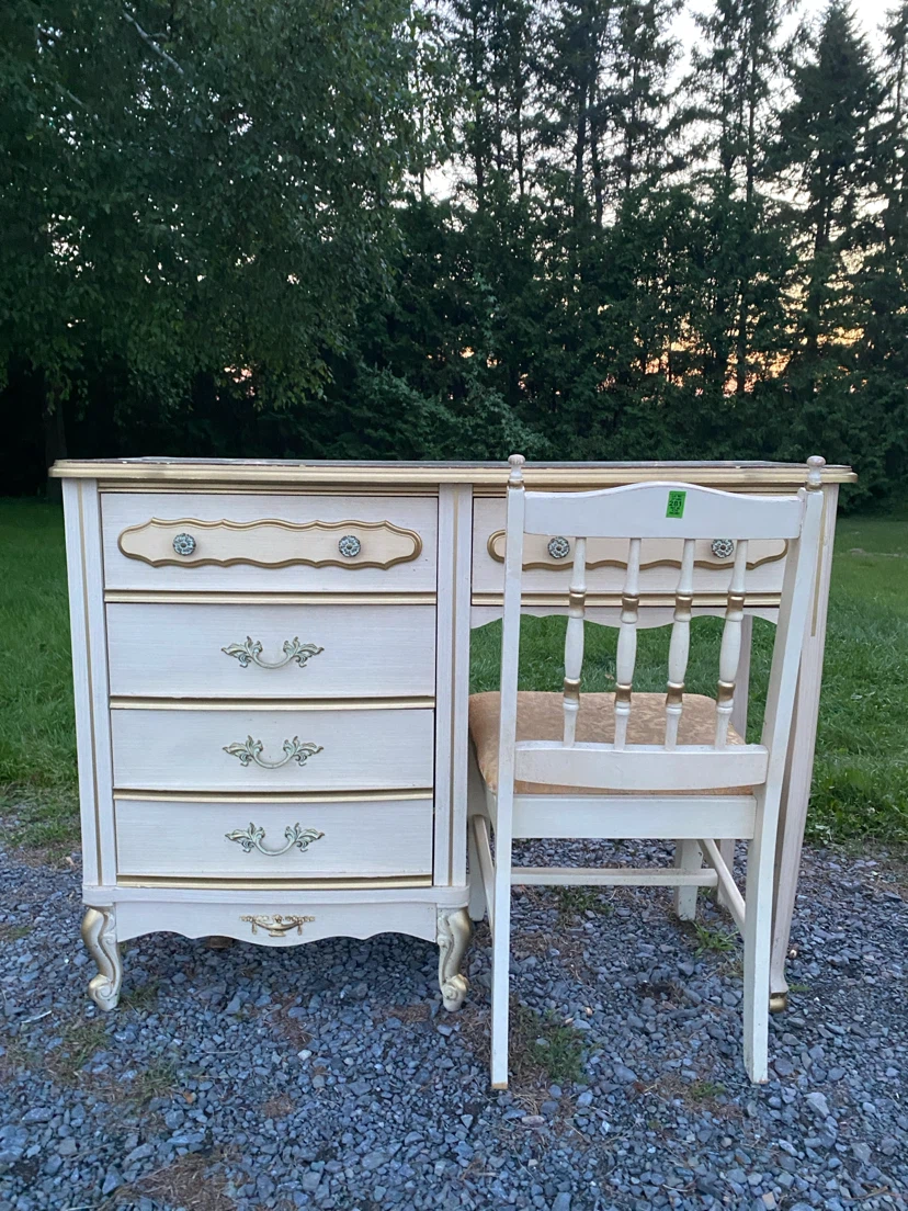 Vintage French Provincial Vanity Desk & Chair (CAN DELIVER)