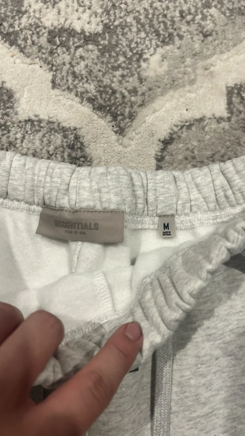 ESSENTIALS Fear of God Sweat Shorts - photo 4