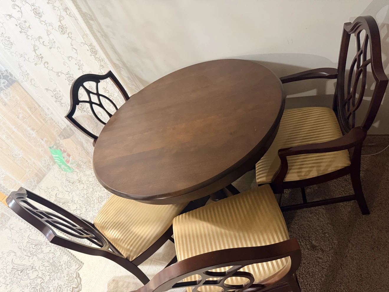Sturdy Dinning Set - photo 3
