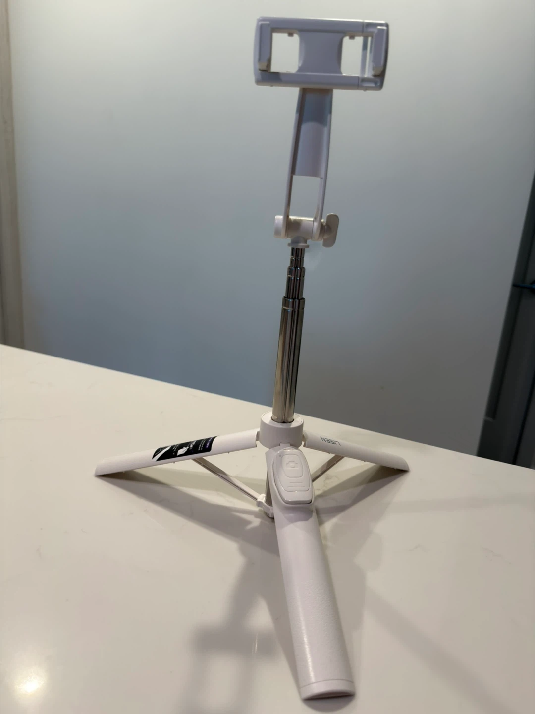 LISEN Selfie Stick Tripod