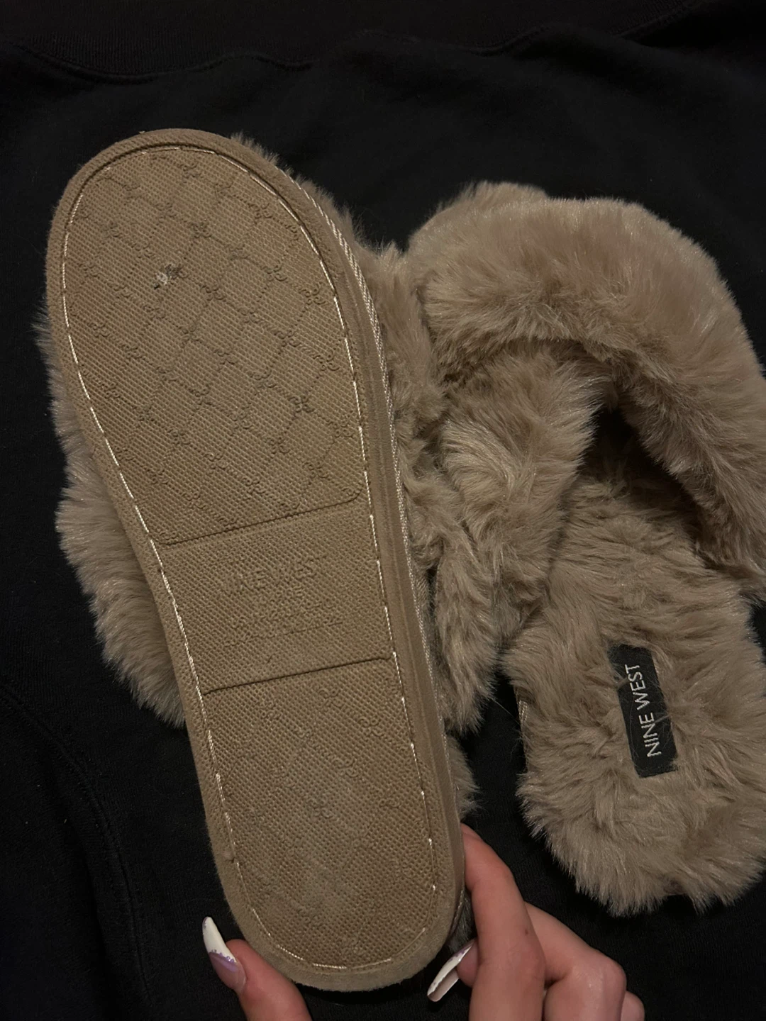 Fluffy slippers - photo 3