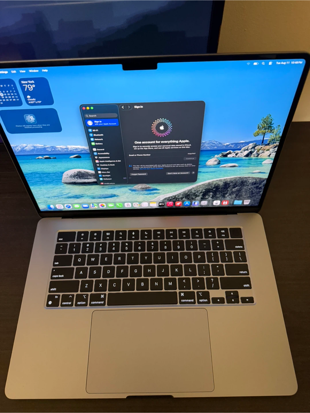 MacBook Air 15-inch (M2) - LIKE NEW