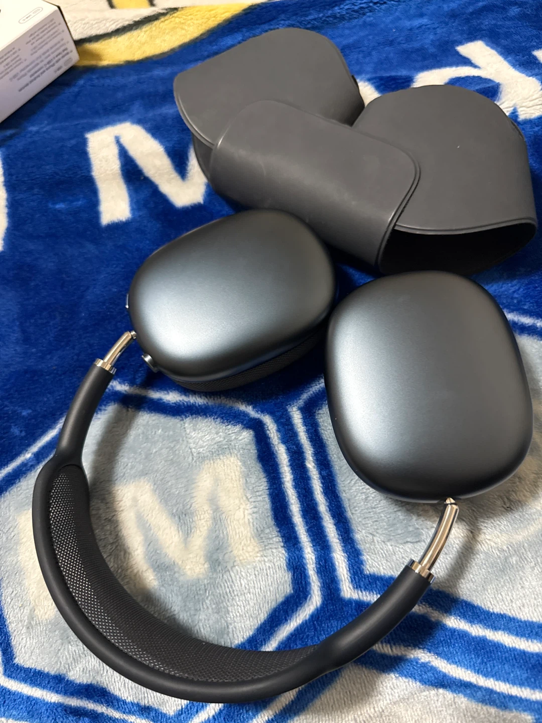 Apple AirPods Max Headphones