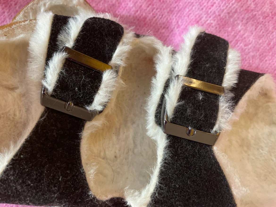 Agape Fur Lined Sandals Size 10 - photo 3
