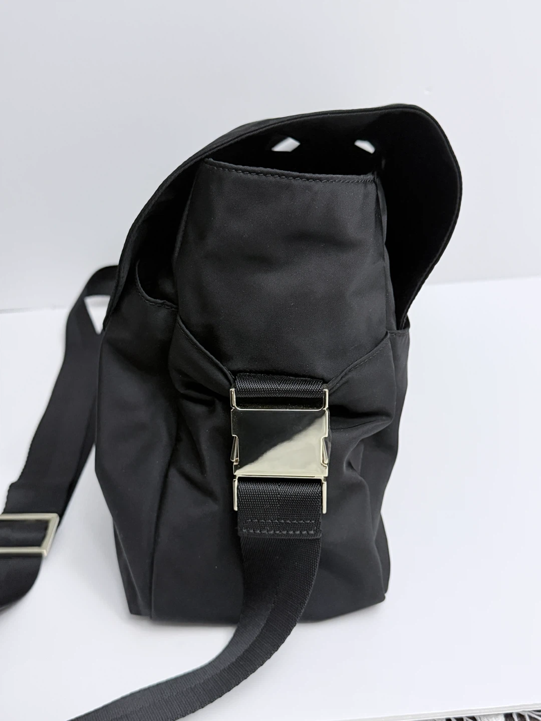 Tory Burch Black Nylon Diaper Messenger Bag - photo 5