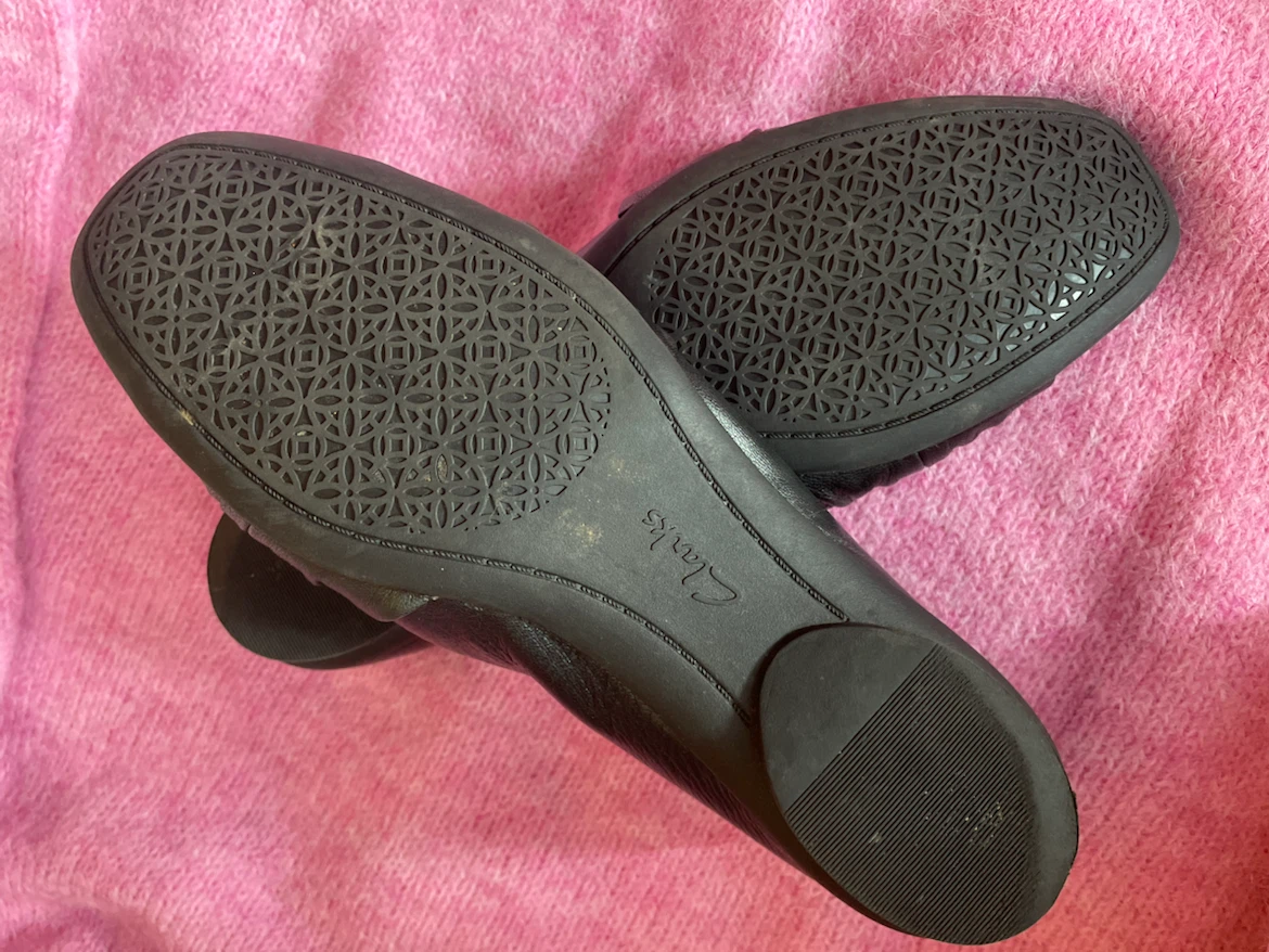 Clarks Women's Black Ballet Flats - photo 4