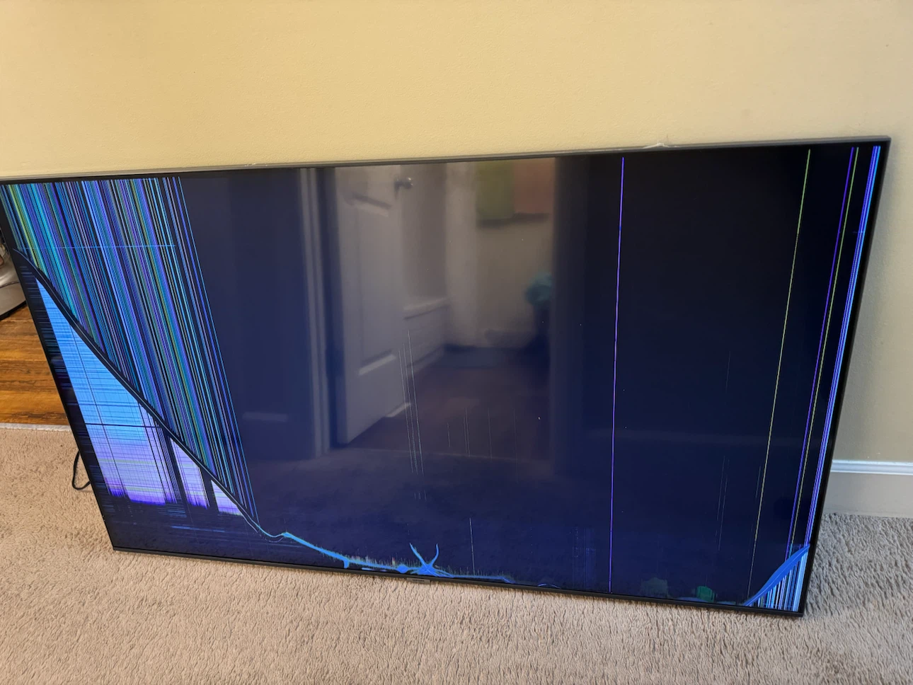 Samsung 58 inch smart tv（screen broken） - photo 3