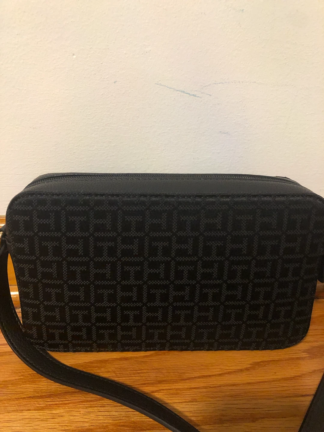 Tommy Hilfiger Black Monogram Camera Bag - photo 2