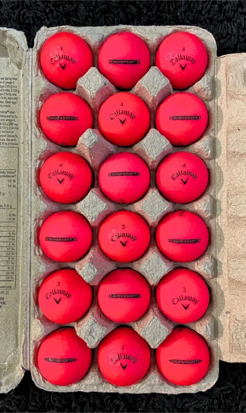 18 Callaway Supersoft Red Golf Balls - photo 2
