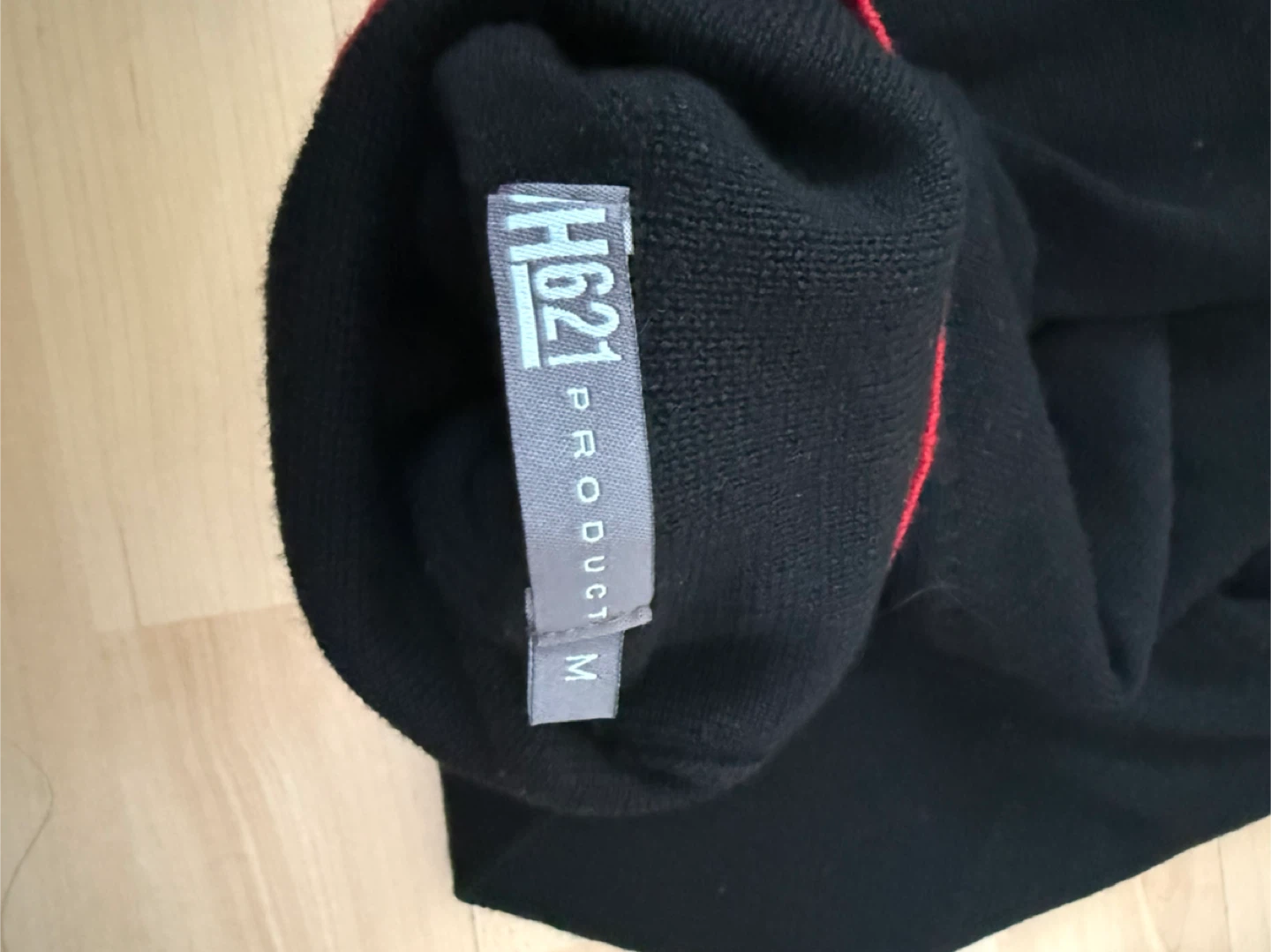 Black turtle neck with Red Trim - Women - photo 5