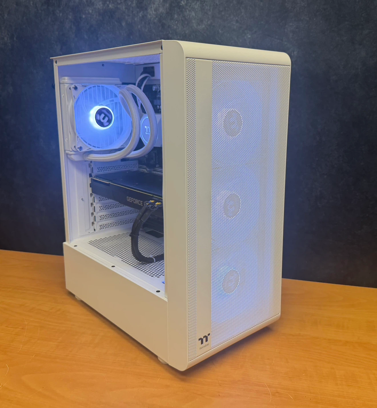 🔥 Gaming PC – RTX 3070 | i7-7700K | 16GB RAM | White ARGB Build